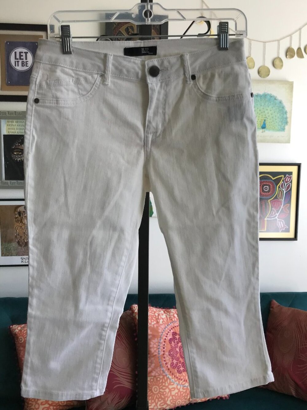 1822 Denim size 4 White Stretch Denim Cropped Capri Jeans